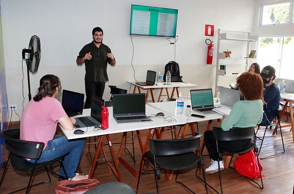 Outubro começa com mais de 40 turmas de Cursos Profissionalizantes gratuitos em Uberlândia