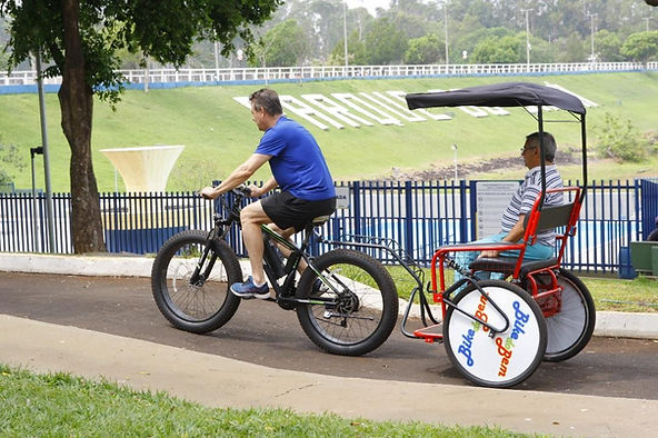 Parque do Sabiá em Uberlândia passa a contar com passeios gratuitos em bicicletas adaptadas