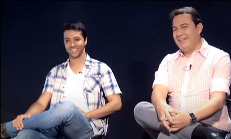 #TBT do Celinho: programa No Meio da Mídia mostra universo da TV com Alex Garrido e Fernando Prado