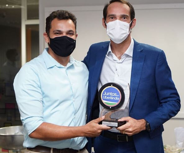 Juntos Por Uberlândia encerra atividades com homenagem a doadores