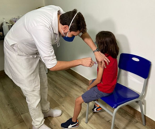 Crianças de 5 a 11 anos com comorbidades recebem a primeira dose em Uberlândia