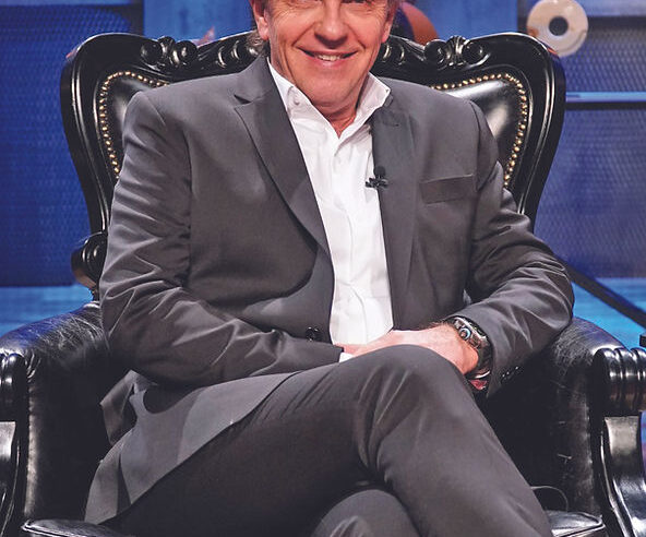 Hub Club segunda edição tem foco B2B com João Apolinário na capa.