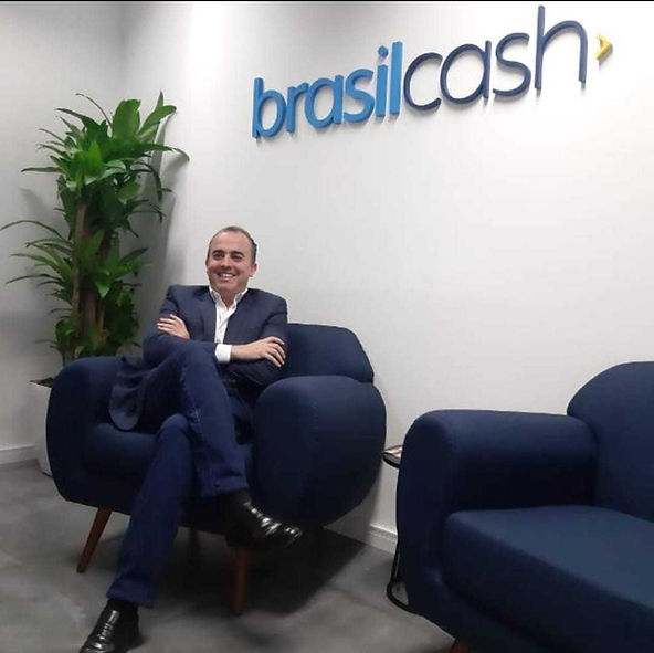 Um mundo financeiro na palma de suas mãos!