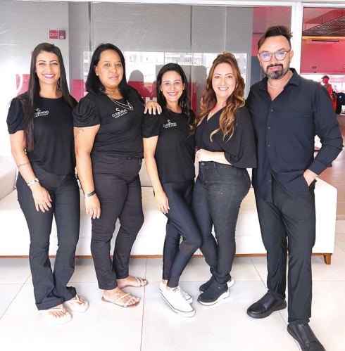 Clau Borges Hair Makeup marca presença no Caldas Country 2024