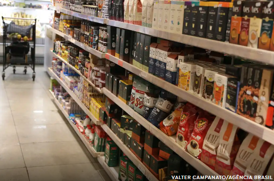 Governo zera tarifa de importação de 9 alimentos para reduzir preços