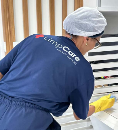 LimpCare Facility Services: Elevando o padrão de higiene em ambientes de saúde