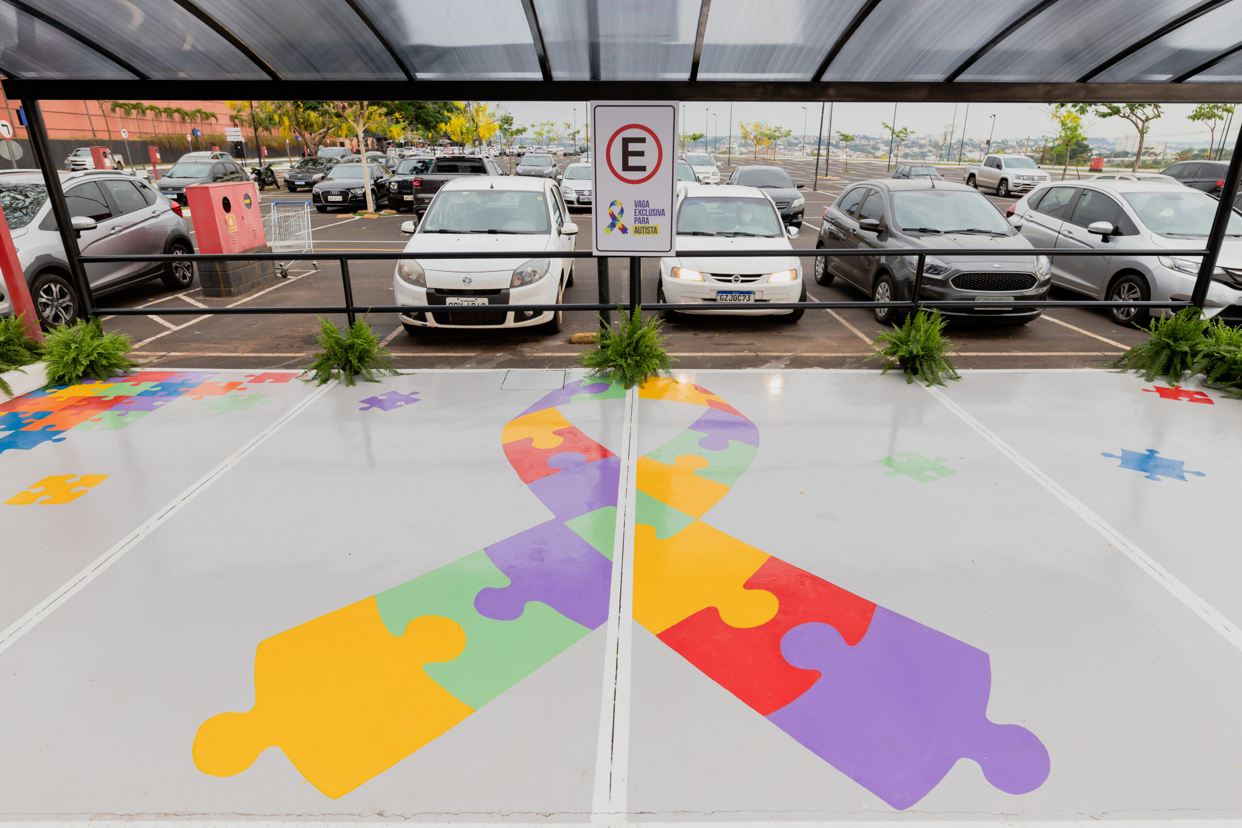 Abril Azul no Uberlândia Shopping reforça compromisso com a inclusão de pessoas com autismo