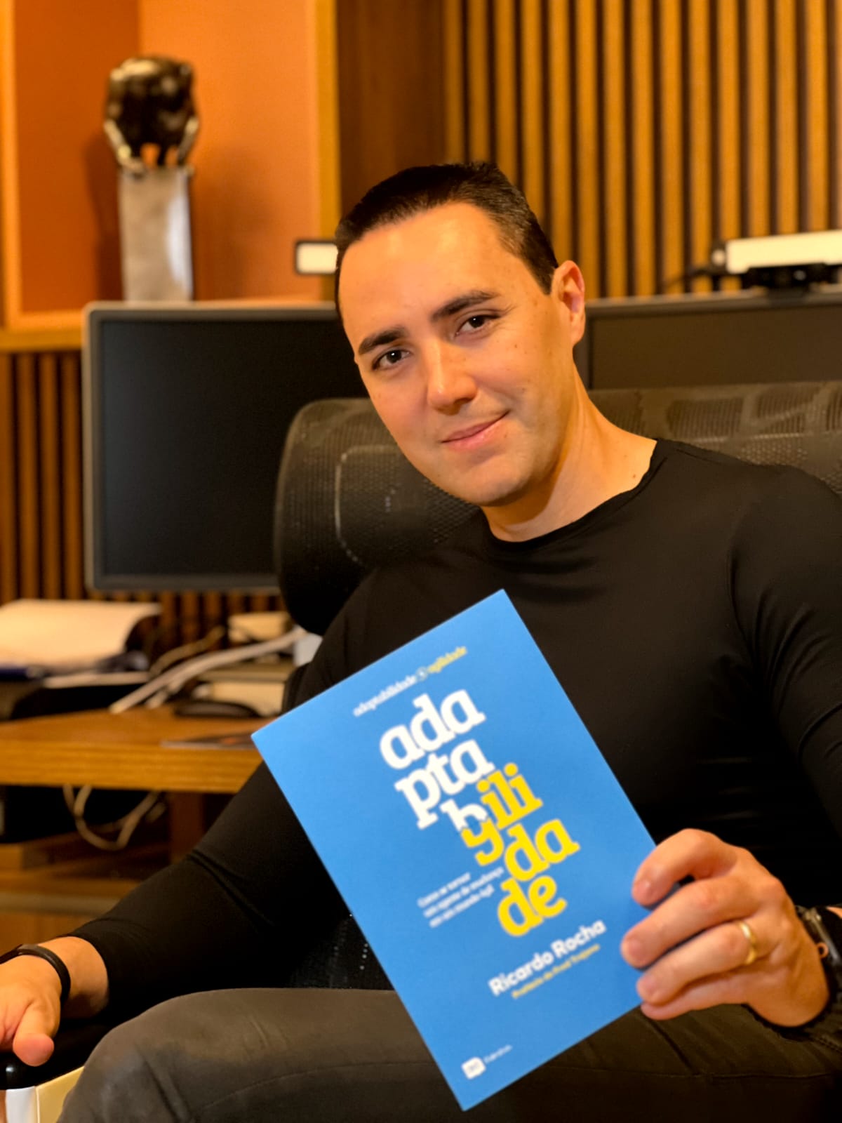 Ricardo Rocha desafia líderes em livro que funde habilidades