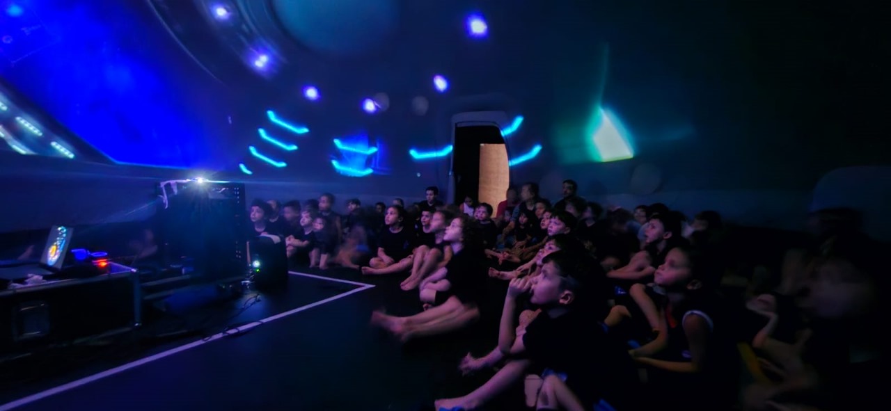Urânia Planetário chega ao Uberlândia Shopping com imersão espacial inédita