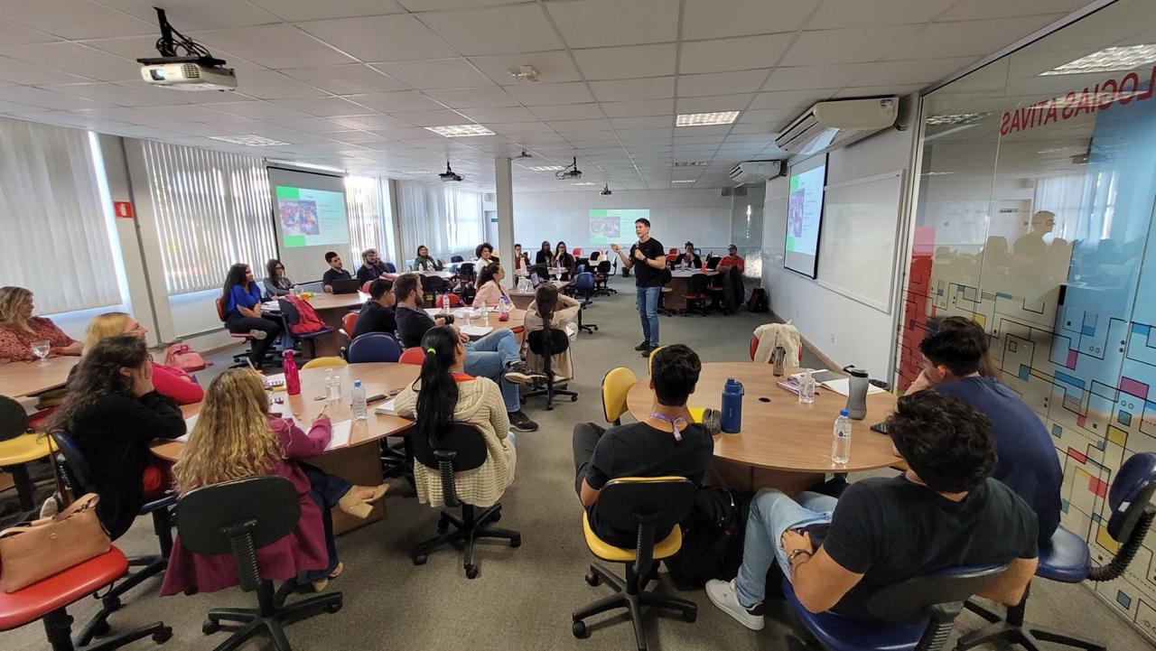 Programa Carreira abre inscrições para nova turma e impulsiona acesso ao mercado de trabalho