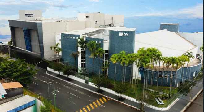 Abertura do comércio nos feriados de Nossa Senhora da Abadia e aniversário de Uberlândia é facultativa