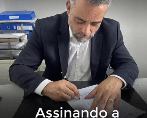 Vereador Zago protocola pedido de CPI para investigar desvio de R$ 6 milhões em programa de saúde em Uberlândia