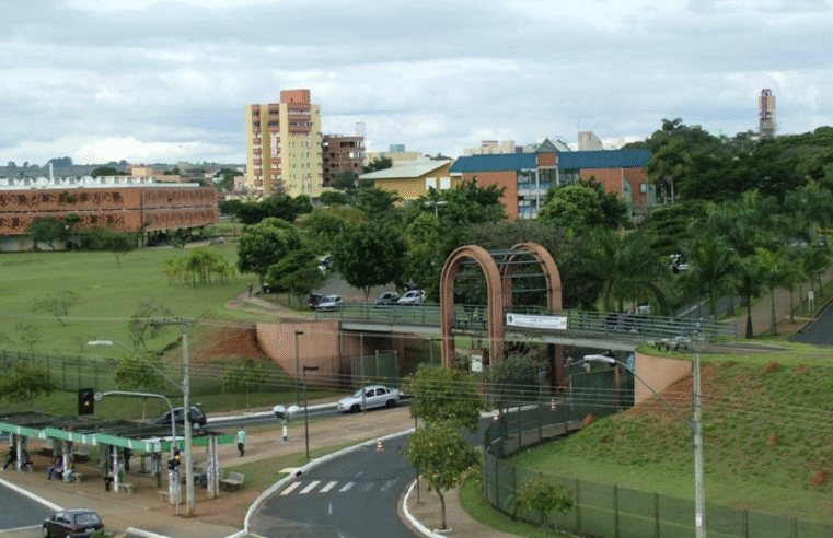 UFU abre concurso para professores do ensino superior com salários de até R$ 13 mil