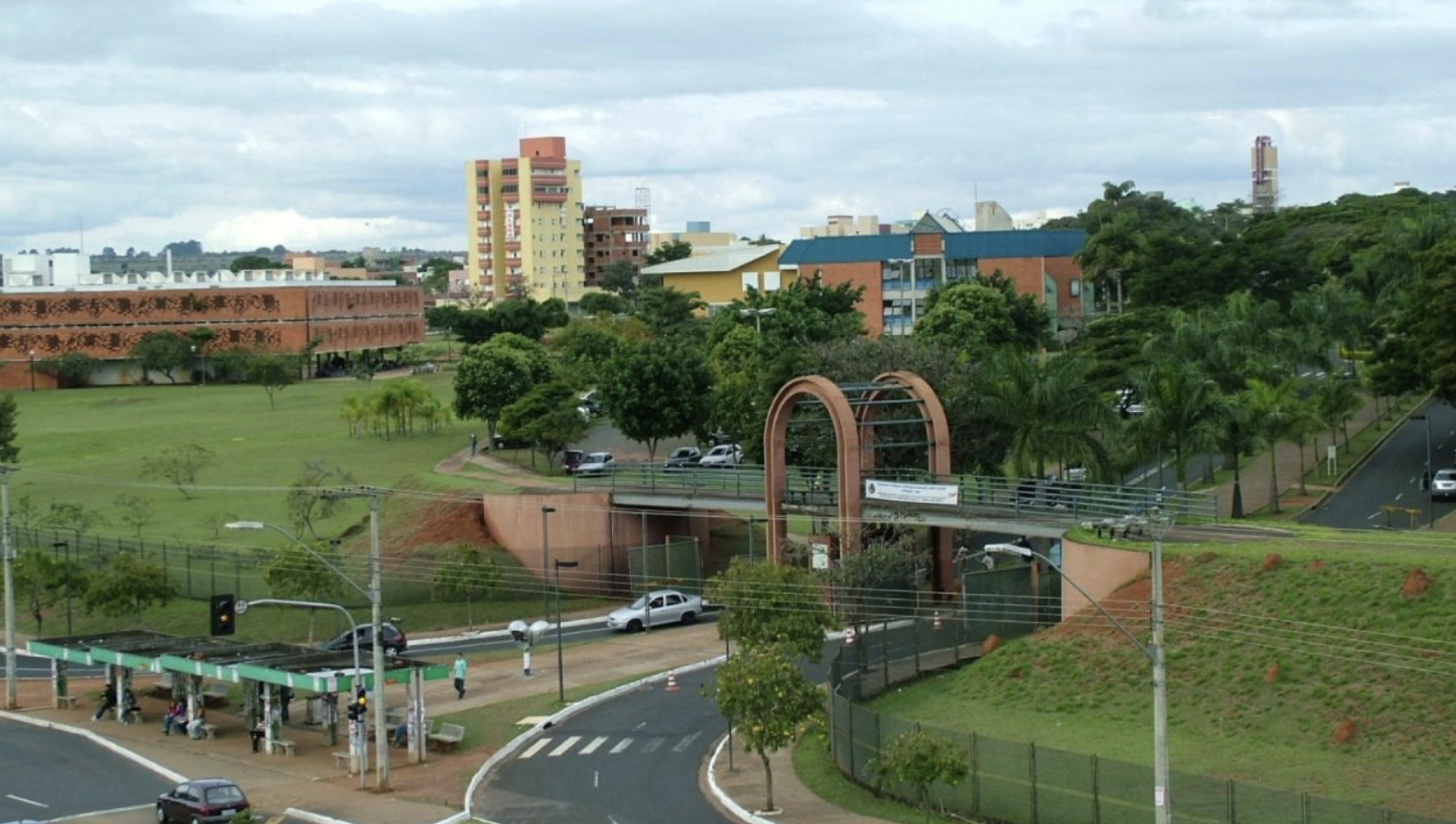 UFU abre concurso para professores do ensino superior com salários de até R$ 13 mil