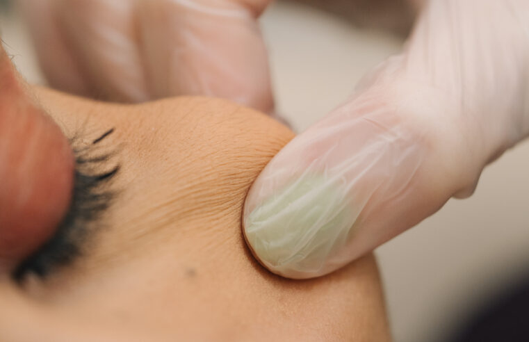 O outro lado das canetas emagrecedoras: o que acontece com rosto, corpo e cabelos após a perda rápida de peso