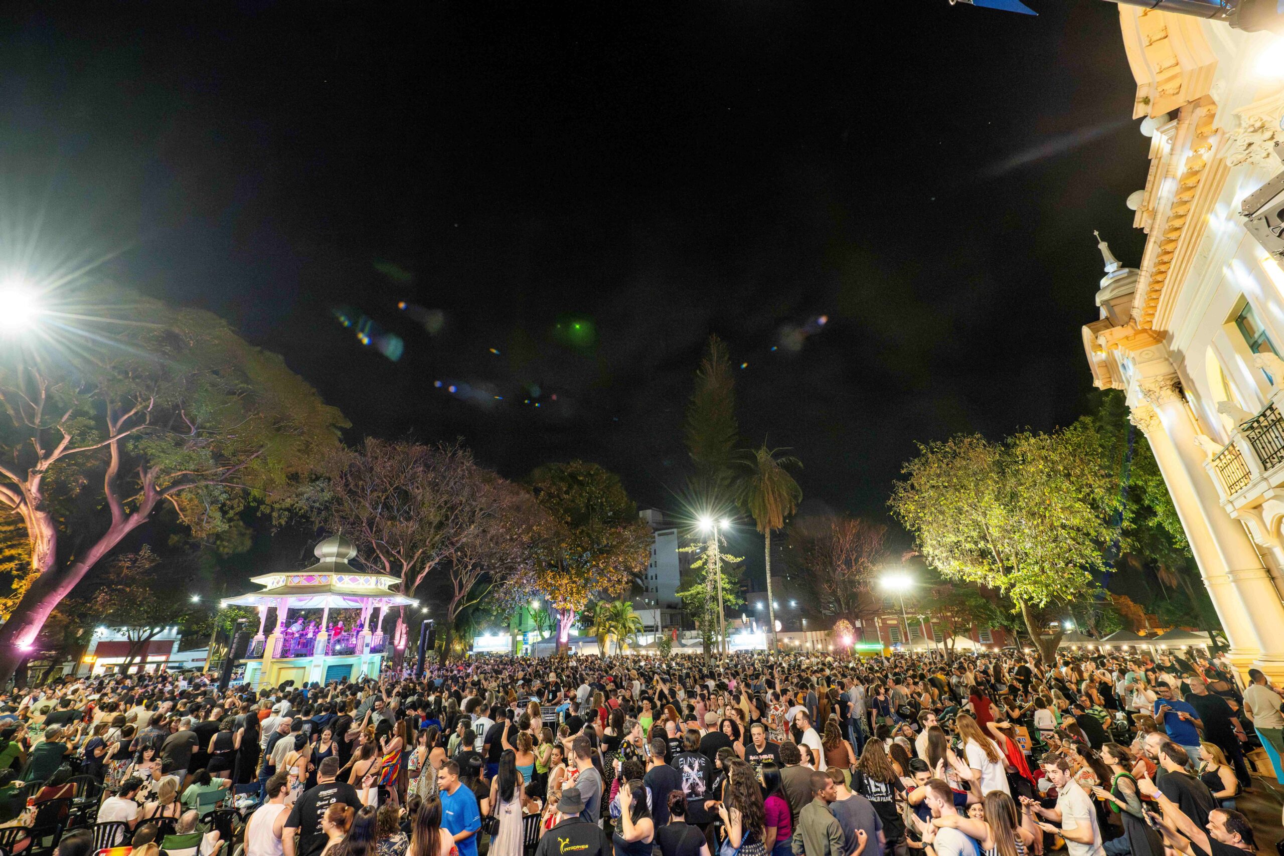 Fundinho Festival celebra centenário do Coreto Municipal e atrai oito mil pessoas em Uberlândia