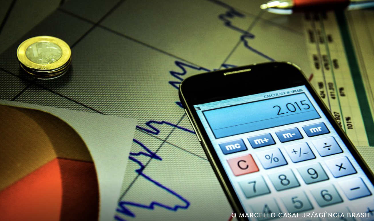 Mercado financeiro reduz previsão da inflação para 4,56% em 2025