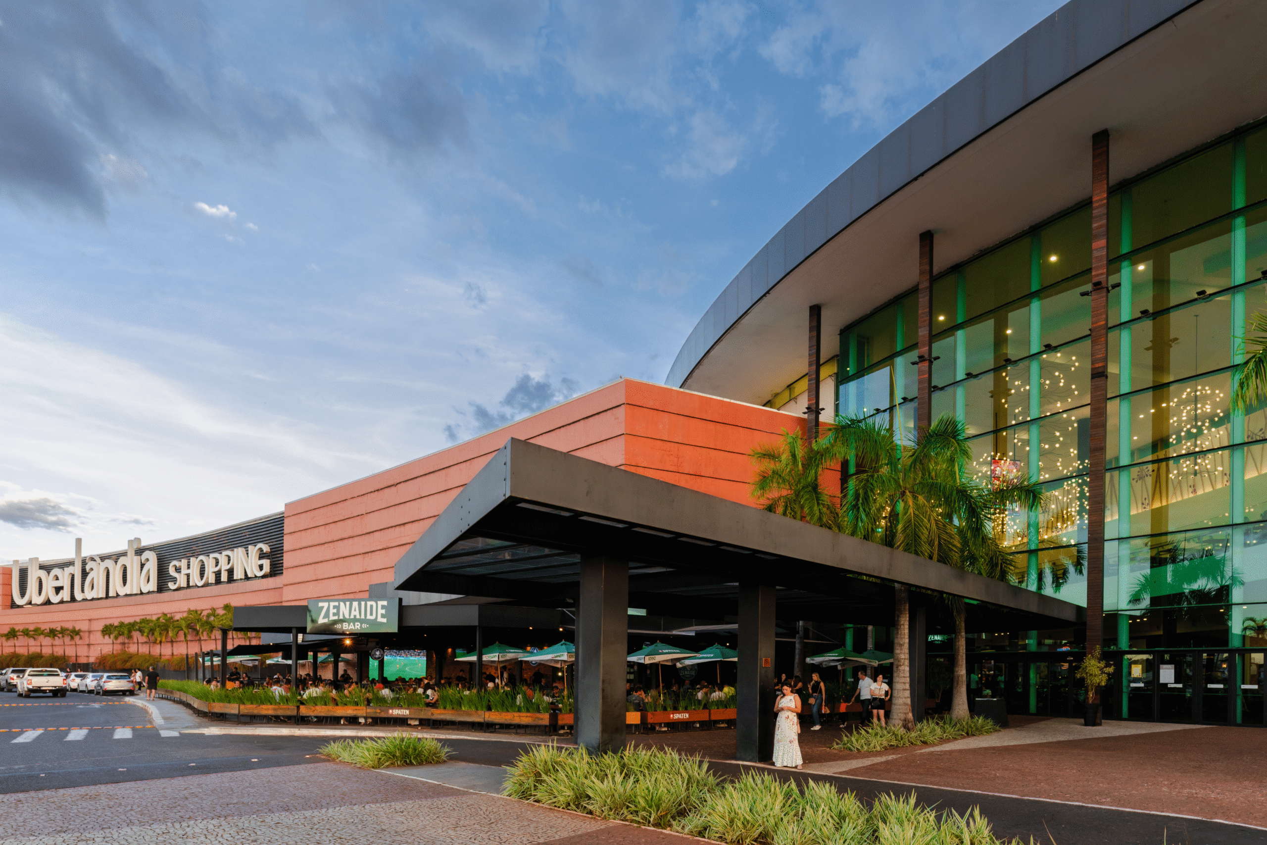 Uberlândia Shopping terá horário especial nos feriados de novembro