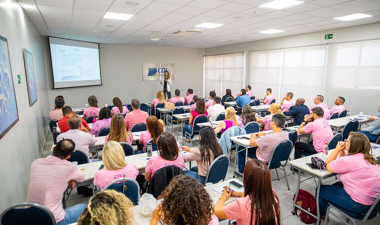 CDL Uberlândia realiza série de cursos presenciais de março a maio voltados a atendimento, liderança, produtividade e gestão empresarial