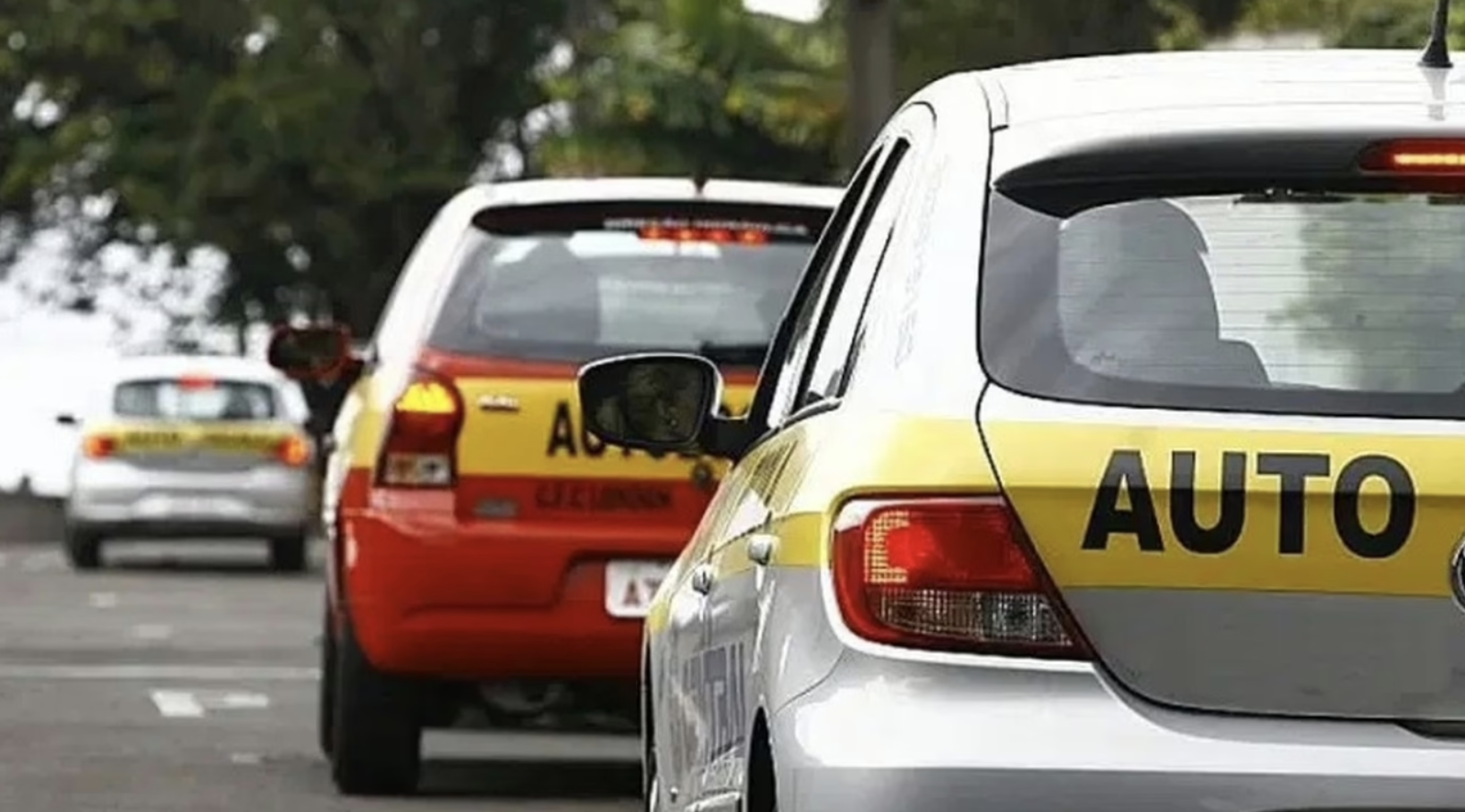 CNH do Brasil lança sistema que conecta aluno a instrutor