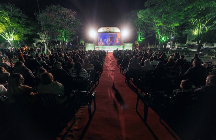 Cinema a céu aberto chega a Uberaba com sessão gratuita para toda a família